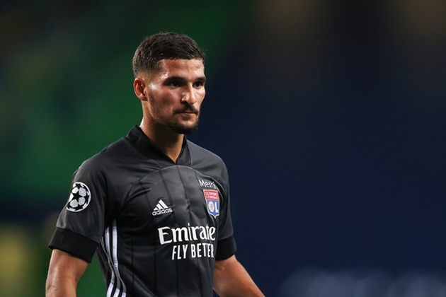 Khi TTCN mở cửa trở lại, Arsenal cần quay về thương vụ Houssem Aouar. Từng có thời điểm tiền vệ người Pháp rất gần Emirates nhưng viễn cảnh đó không xảy ra.