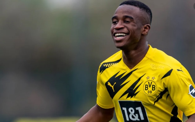 Borussia Dortmund hẳn đang rất tự hào vì sở hữu một "viên ngọc quý", đó là Youssoufa Moukoko.