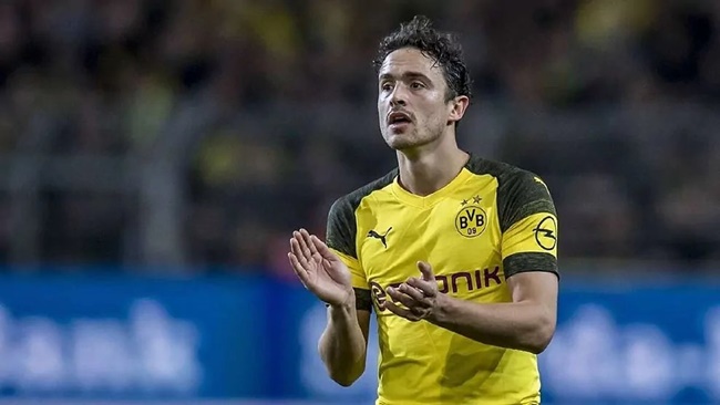 Dortmund chuẩn bị bán Delaney cho Sevilla.