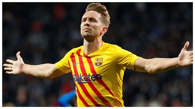 De Jong tỏa sáng nhờ vào cú đánh đầu trước Espanyol.