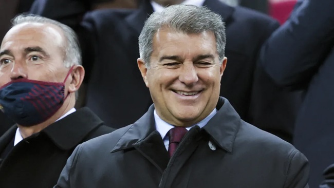 Laporta muốn 4 tân binh đến Barca.