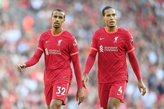 Hàng thủ Liverpool chơi ấn tượng.