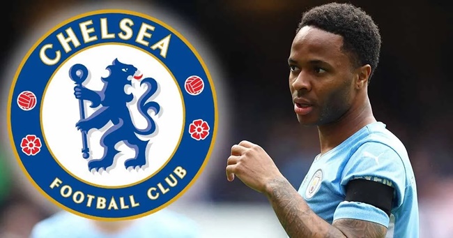 Chelsea có thể giải quyết vấn đề hàng công bằng Sterling.