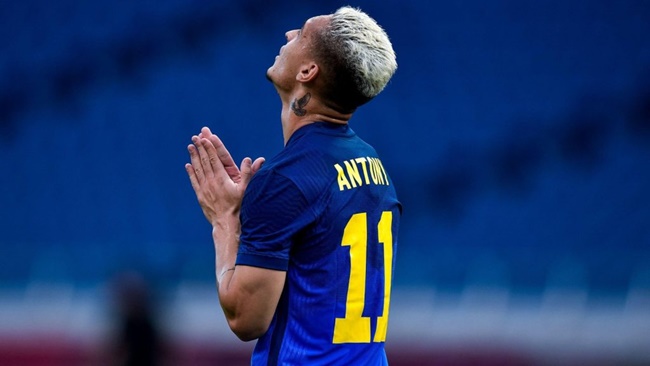 Man Utd có thể đón Antony nhờ vào việc Richarlison cập bến Tottenham.
