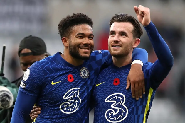 Cặp Wingback số một tại Stamford Bridge: Reece James - Ben Chilwell. Nếu cả hai tránh được vấn đề chấn thương, Thomas Tuchel không có lý do không sử dụng 2 cậu học trò người Anh.