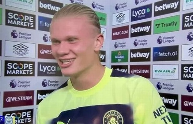 Haaland bị nhắc nhở vì vui quá trớn, dẫn đến văng tục trên sóng Sky Sports.