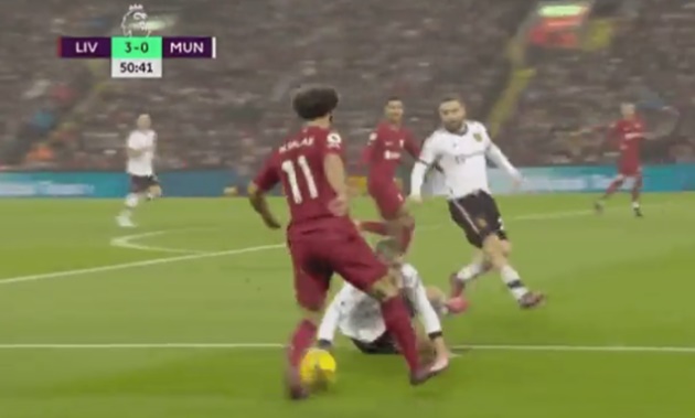 Ảnh bài viết Màn trả đũa của Salah với Martinez và lời khẳng định từ tuyến giữa Liverpool