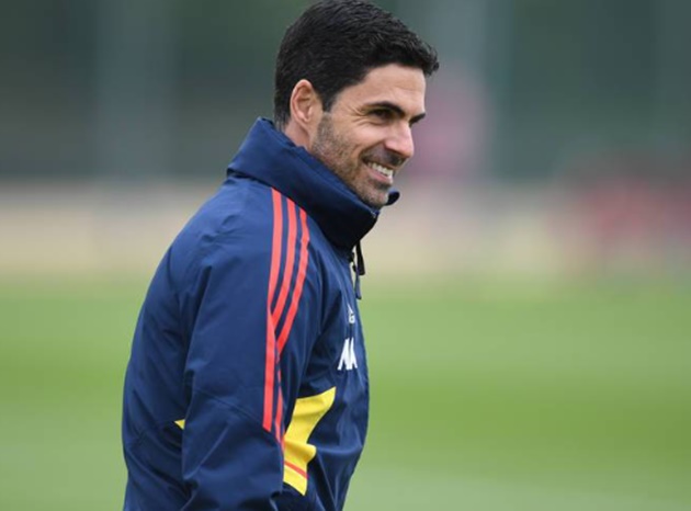 Mikel Arteta hiểu rõ sức ép lớn khi đang gác Man City 4 điểm nhưng thi đấu nhiều hơn đối thủ 1 trận. Sau màn chạm trán Southampton, Arsenal sẽ gặp Man City.