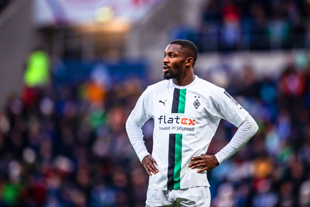 8. Khi hết hạn hợp đồng với Borussia Monchengladbach, Marcus Thuram phải ra đi vào hè này. Manchester United và Liverpool đều muốn giành chữ ký của Thuram.