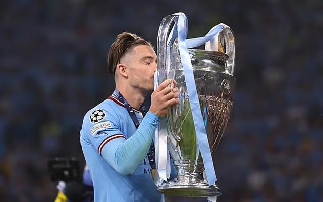 Grealish vừa cùng Man City giành cú ăn 3 lịch sử.