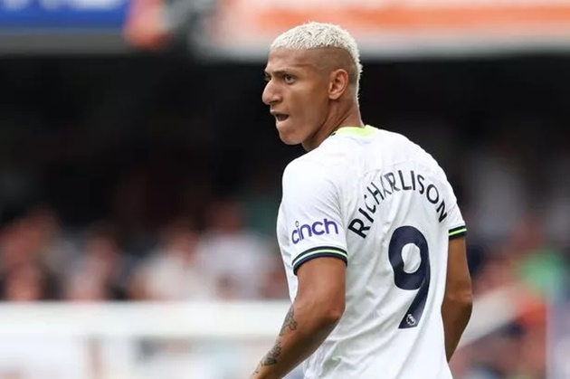Richarlison đang khiến người hâm mộ Brazil nổi giận vì đem phong độ tệ hại ở Tottenham lên ĐTQG.