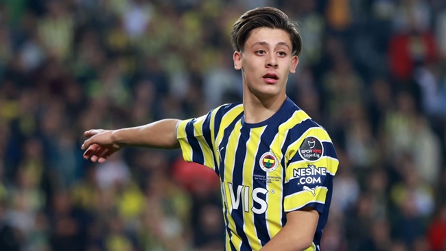 Nếu thương vụ hoàn tất, Blaugrana sẽ cho phép Fenerbahce sử dụng Guler thêm một mùa giải nữa trước khi đón sao mai này về CLB.