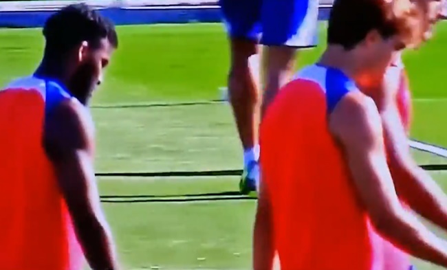 Kể từ khi trở lại Atletico Madrid, Joao Felix tạo sự chú ý xấu với dư luận vì hàng loạt hình ảnh khó chịu trên sân tập. Mới đây nhất, anh xuất hiện trong một sự việc tranh cãi với Thomas Lemar.