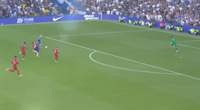 Ngôi sao Ukraine là một chân chạy cánh giàu tốc độ và anh vượt qua Trent Alexander-Arnold.