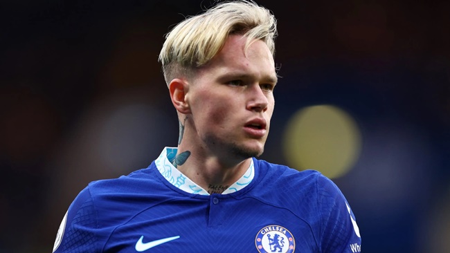 4. Dù chỉ vừa nổi lên trong màu áo Shakhtar Donetsk nhưng Mykhaylo Mudryk là chữ ký đáng giá 76,6 triệu đô la tại Stamford Bridge. Con số sẽ khủng hơn nếu Mudryk đáp ứng các điều khoản tiền thưởng được thỏa thuận.