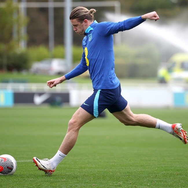 Conor Gallagher nỗ lực chứng tỏ với ban huấn luyện ĐT Anh.