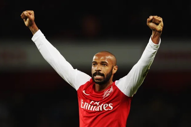 Henry trở lại Arsenal, ký thỏa thuận mượn kéo dài một tháng vào năm 2012.