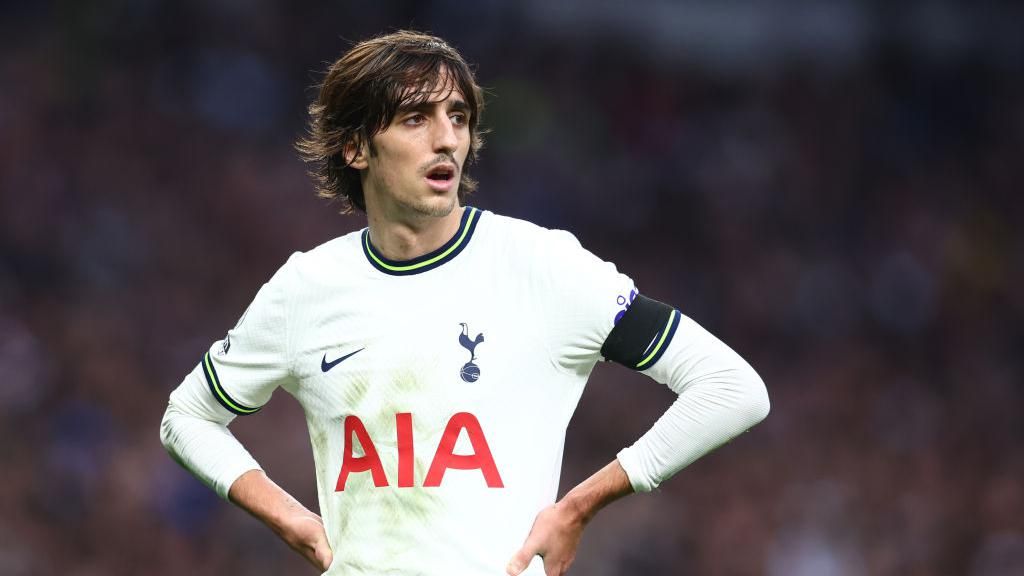 Bryan Gil chuẩn bị rời Tottenham.