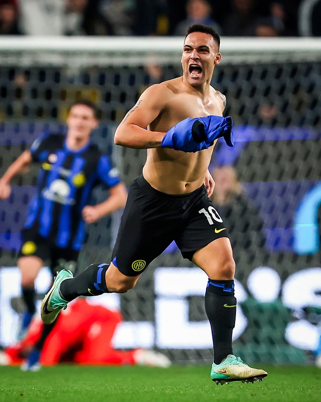 Martinez hóa người hùng đưa Inter lên ngôi vô địch.
