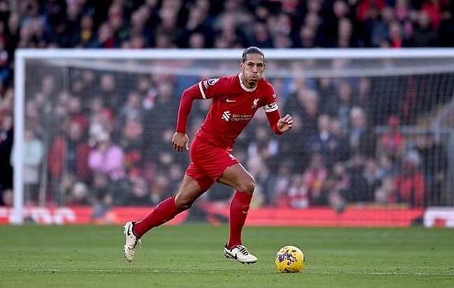 Van Dijk kêu gọi đàn em kiên nhẫn.