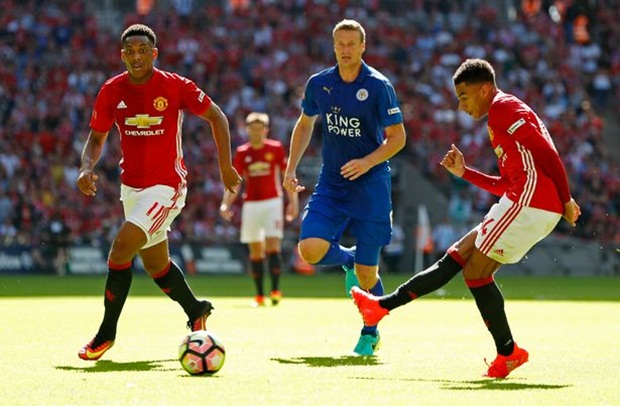 Lingard giúp M.U vươn lên dẫn trước. Ảnh: Internet.