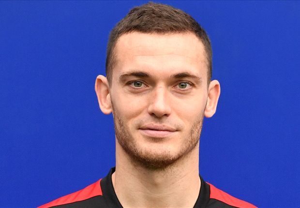 Vermaelen chính thức gia nhập Roma theo dạng cho mượn. Ảnh: Internet.