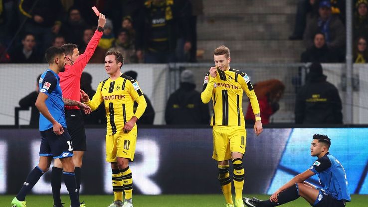 Reus lãnh thẻ đỏ trong trận gặp Hoffenheim. Ảnh: ESPN.