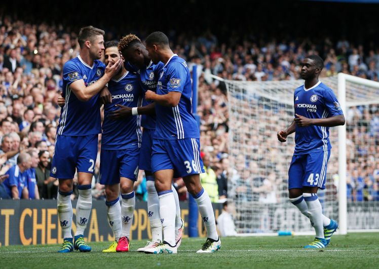 7. Chelsea, Ngoại hạng Anh - 3.2 triệu người/tháng