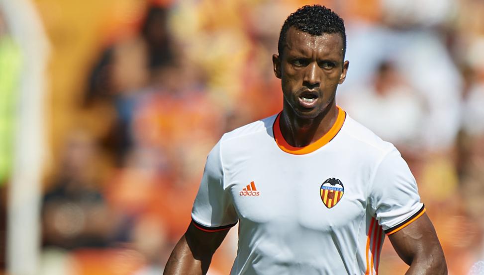 3. Luis Nani, Valencia - Số lần dứt điểm: 44 - Bàn thắng: 2 - Tỉ lệ thành công: 4.5%