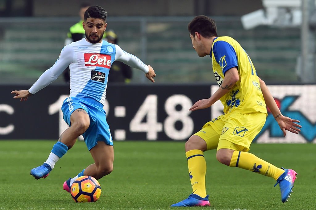 Tiền đạo: Lorenzo Insigne (Napoli - 1m63): Insigne từ lâu đã là cái tên rất đáng chú ý tại Italia. Không mạnh về thể hình song tiền đạo này lại vô cùng kĩ thuật với khả năng dứt điểm vô cùng đa dạng. Tại Napoli, Insigne đã có 10 bàn và 7 kiến tạo mùa này.