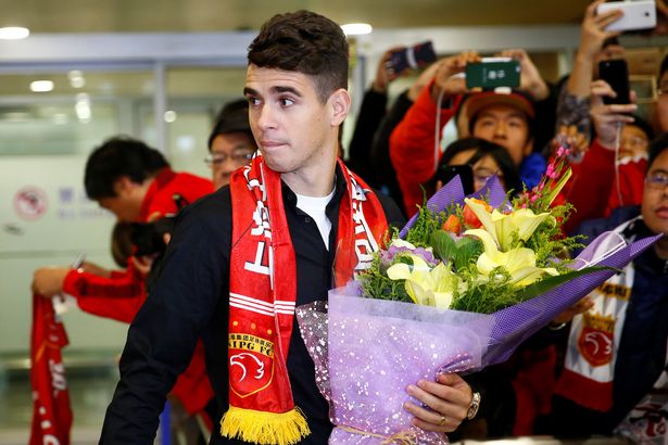 2. Oscar - Shanghai SIPG - 400,000 bảng/tuần