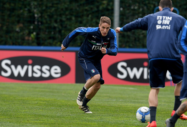 9. Andrea Conti (Italia) - Conti có màn trình diễn tuyệt hay trong màu áo Atalanta mùa vừa qua khi ghi 8 bàn, đóng góp 5 kiến tạo tại Serie A. Tiền vệ này có thể đá tốt cả hai cánh và đang là cái tên gây sốt trên TTCN mùa Hè. Tại Atalanta, Conti cùng Franck Kessie là những cái tên nổi trội nhất.