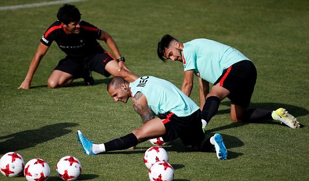 ...và Riccardo Quaresma. Cùng với đó là sự xuất hiện của Andre Gomes.