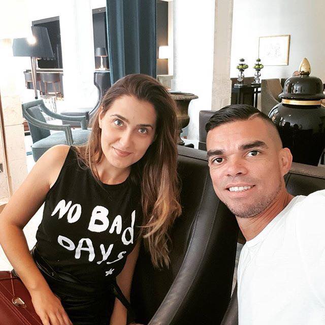 Trên mạng xã hội, cựu cầu thủ của Real Madrid nhanh chóng chia sẻ về nơi ở mới.
