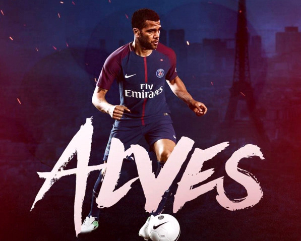 Alves quyết định lựa chọn PSG.