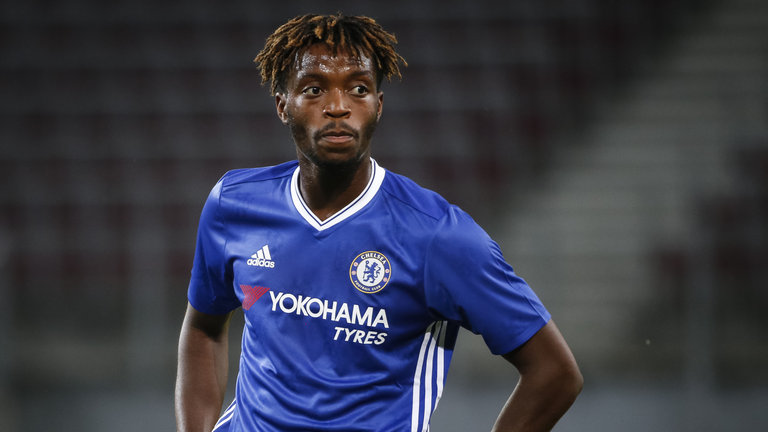 Lampard bênh vực Chalobah.