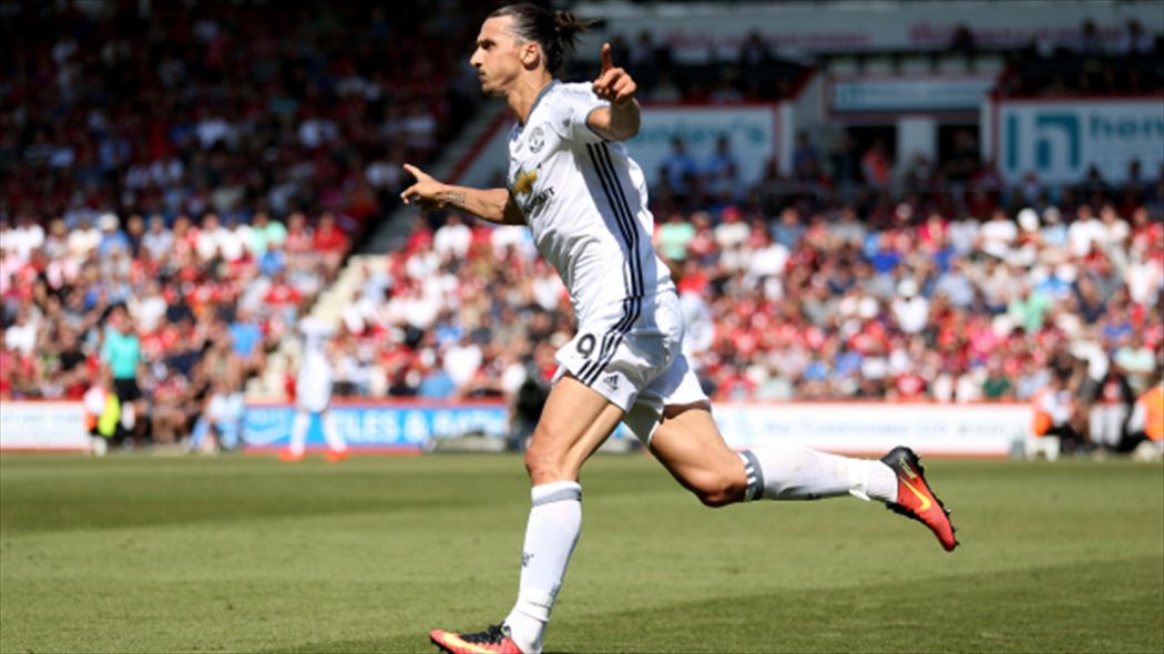 Ibrahimovic thay Rooney khoác áo số 10?