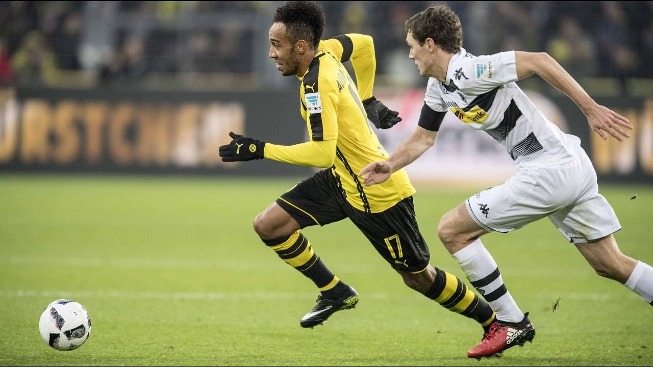 Gladbach luôn chật vật mỗi khi đối đầu Dortmund.