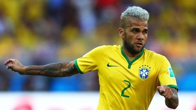 ...và cả Dani Alves khi cả hai còn khoác áo Barcelona.