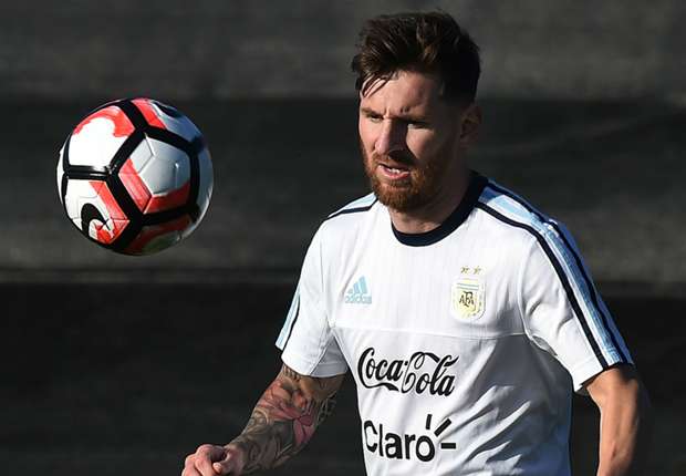 Ảnh bài viết Maradona: Messi thiếu phẩm chất của một thủ lĩnh