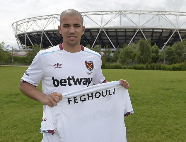 Ảnh bài viết Sao chạy cánh Valencia cập bến West Ham