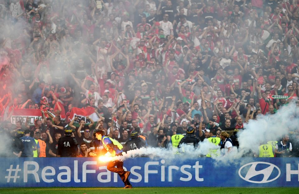 Ảnh bài viết Đến lượt Hungary nhận án phạt từ UEFA do cổ động viên gây rối