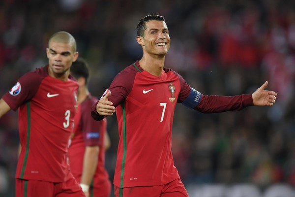 Ảnh bài viết Ronaldo - vĩ đại, u sầu và sự phi lý