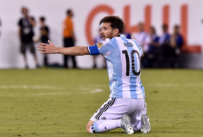 Còn Messi chưa bao giờ được thừa nhận ở Argentina. Ảnh: Internet.