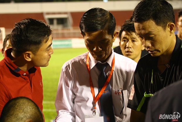 Ảnh bài viết Trọng tài chửi cầu thủ, làm sao tìm bằng chứng?