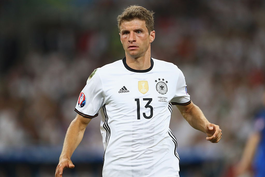 Tiền đạo Thomas Muller (Đức): EURO năm nay tiếp tục là một kỷ niệm buồn với Muller khi anh không có nổi cho mình một pha lập công. Tiền đạo 27 tuổi chỉ còn biết tự trách bản thân khi bỏ lỡ cả tá cơ hội ngon ăn từ đầu giải. Ảnh: Internet.