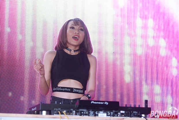 Ảnh bài viết Dj TyTy quẩy tung đêm chung kết EURO bằng những giai điệu sôi động