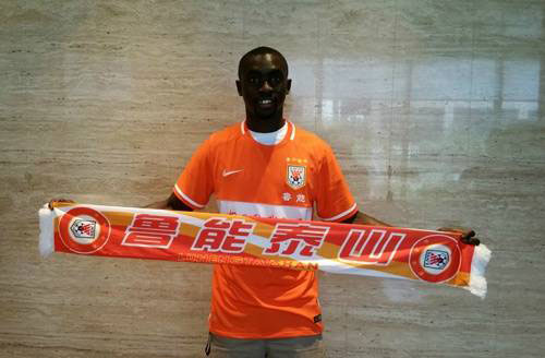 9. Papiss Cisse (Newcastlle đến Shandong Luneng, tháng 7.2016, 7,5 triệu euro, không hé lộ mức lương). Ảnh: Internet.