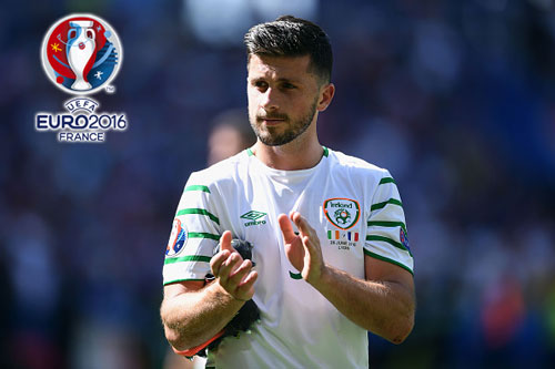 =5. Shane Long (CH Ireland). Số lần phạm lỗi: 11 lần, số thẻ vàng: 2 thẻ. Ảnh: Internet.
