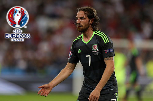 =7. Joe Allen (xứ Wales). Số lần phạm lỗi: 11 lần, số thẻ vàng: 1 thẻ. Ảnh: Internet.